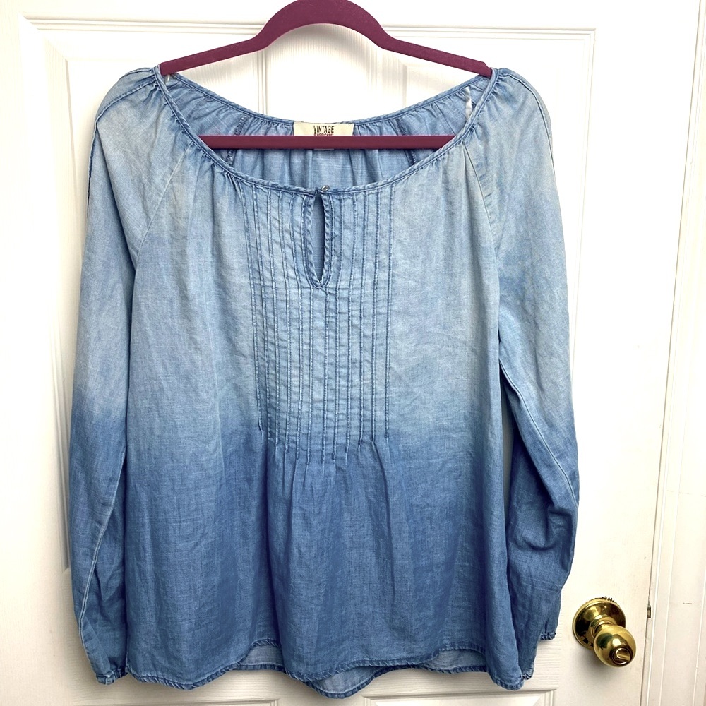 NWT Vintage America Blues Blouse, size Large.